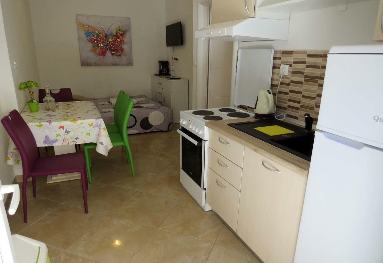 Apartman Jakir Baška Voda Buitenkant foto