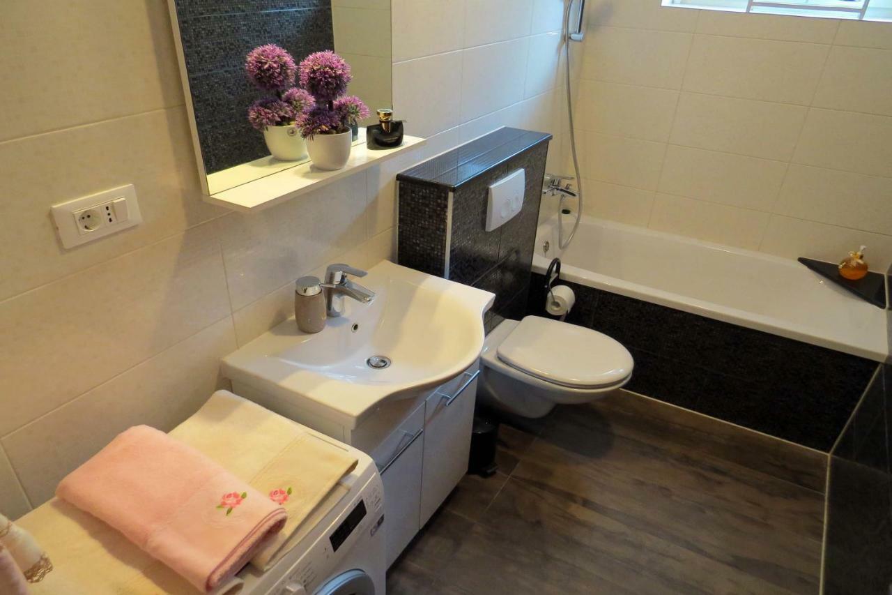 Apartman Jakir Baška Voda Buitenkant foto