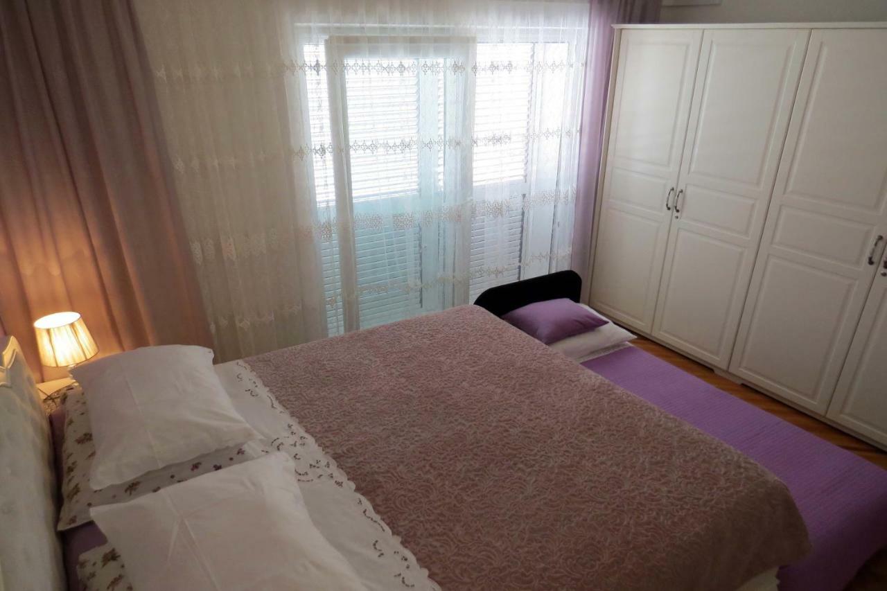 Apartman Jakir Baška Voda Buitenkant foto
