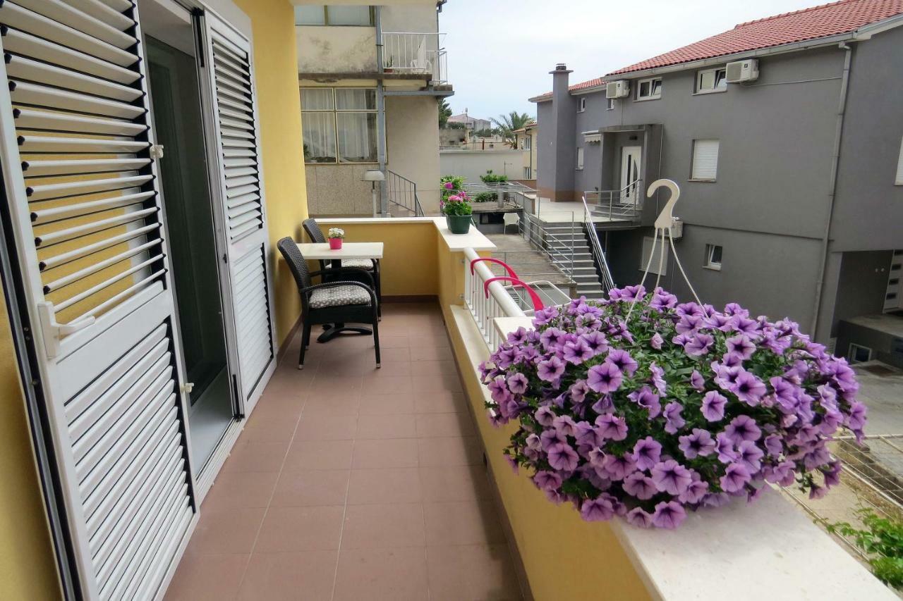 Apartman Jakir Baška Voda Buitenkant foto